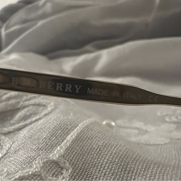 Burberry Sunglasses - Picture 4 of 6